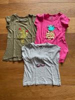 Mädchen T-Shirt Set 2 Teile Gr. 128 -grau verkauft- Hessen - Weilburg Vorschau