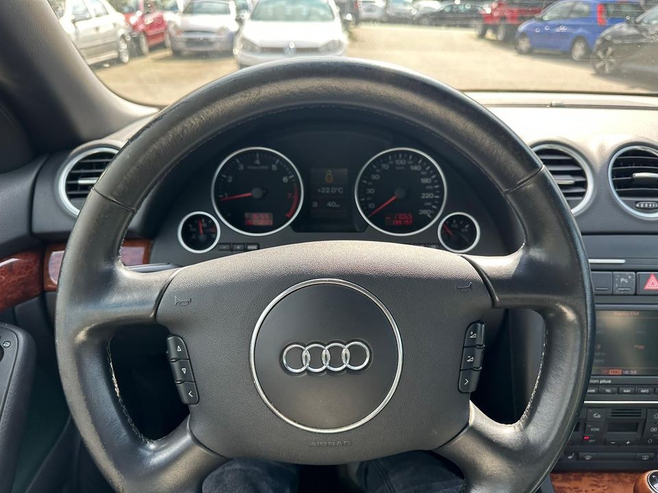 Audi A4 1.8 T quattro Cabrio - Leder - Navi - Xenon in Bornheim