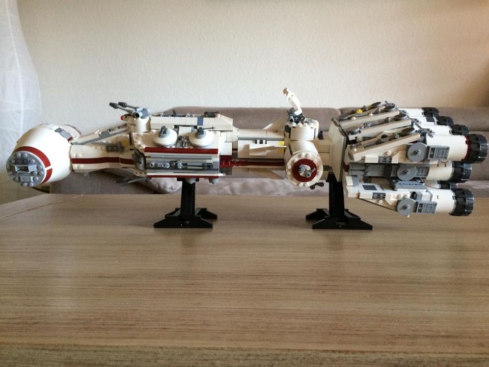 Display / Stand für LEGO Star Wars Tantive IV (75244) in Bremen