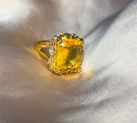 Eleganter Goldener Damen Ring mit gelben Stein Altona - Hamburg Bahrenfeld Vorschau