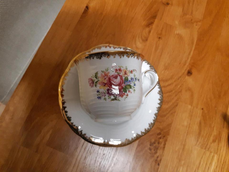 Kaffeeservice Porzellan mit Goldrand der Marke Winterling in Neubrandenburg