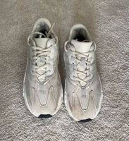 Adidas Yeezy 700 V1 Größe 44 Hessen - Gießen Vorschau