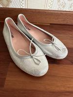 Pollini Damen Ballerinas Größe-35 weiß-silber Hannover - Bothfeld-Vahrenheide Vorschau
