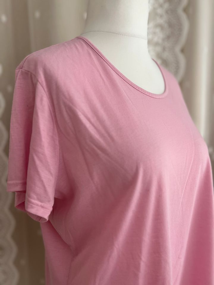 Leichtes rosa T-Shirt Gr. XL / 42 in Bernburg (Saale)