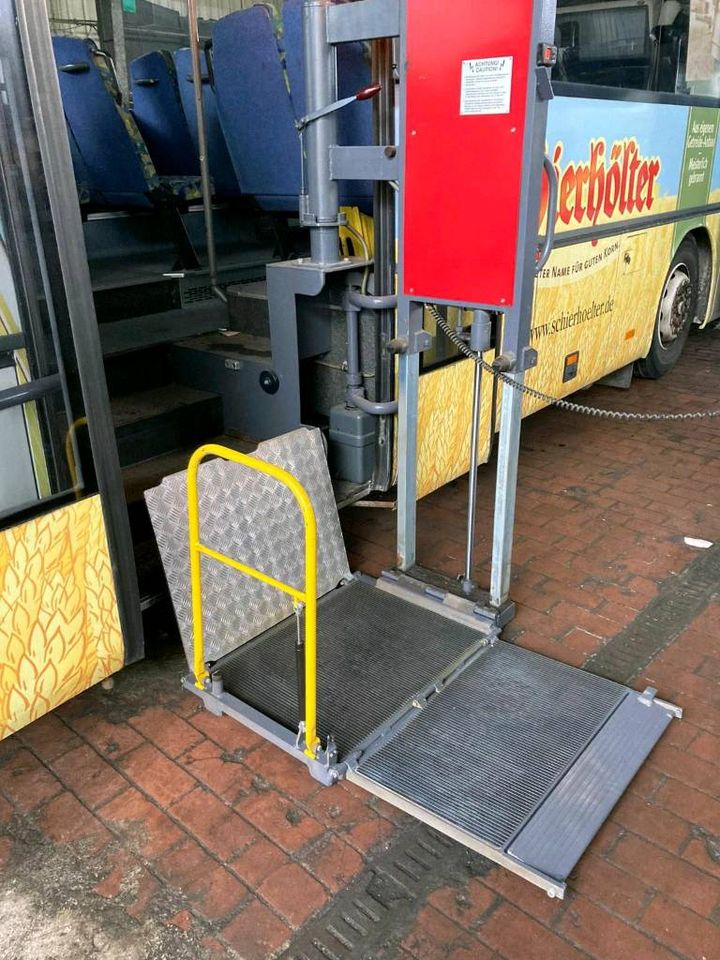 Bus Schwenklift Rollstuhl Lift  Hebelift Hubmatic Hebebühne Bruns in Hamburg