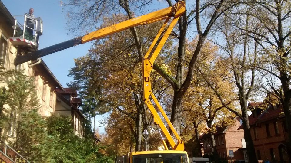 Maler arbeiten Hubsteiger Arbeitsbühne  mieten malerarbeiten in Berlin