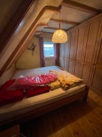 Massivholz Schlafzimmer , Bett , Schlafzimmer komplett , Schrank Bayern - Eisingen Vorschau
