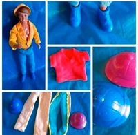 Barbie's Ken, Vintage Anziehsachen +Zubehör,  Ken extra, 90ziger Nordrhein-Westfalen - Wilnsdorf Vorschau