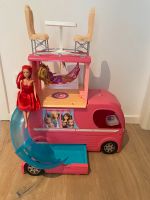 Barbie Camper Wohnwagen mit Pool und zwei Barbies Köln - Rath-Heumar Vorschau