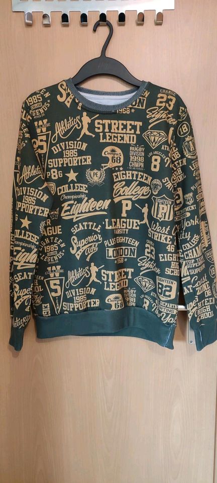 Sweatshirt Größe M, von Plus Eighteen in Waldmohr