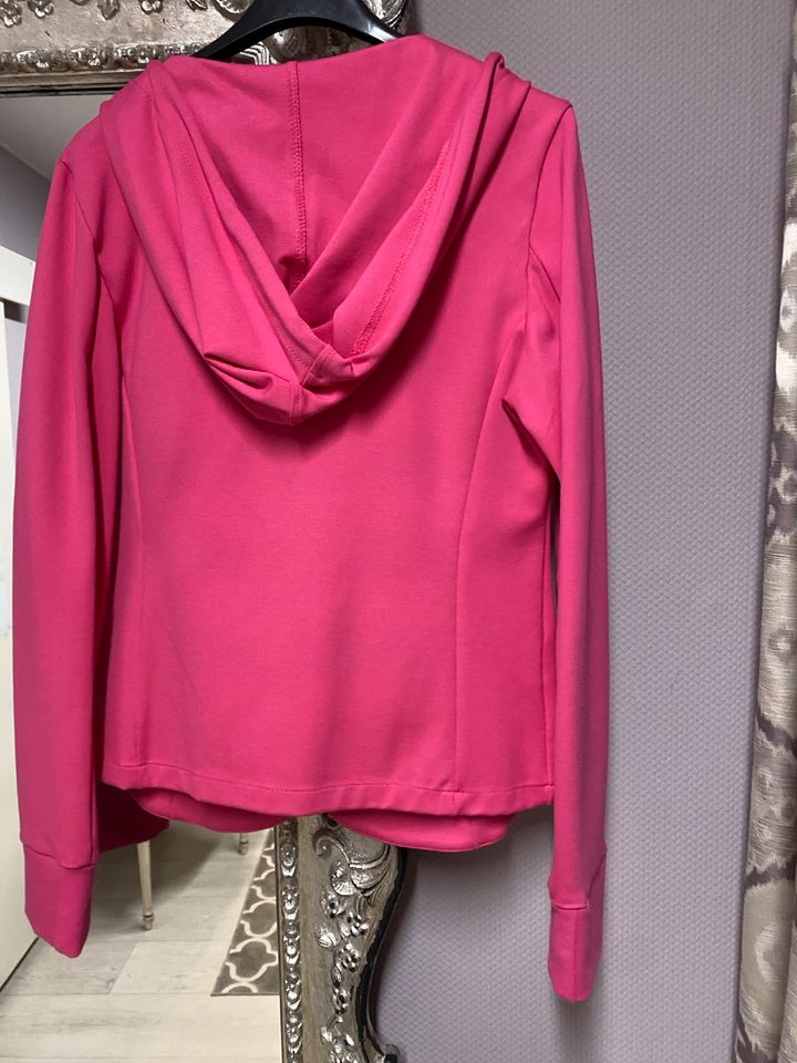 Esvivid Blazer mit Kaputze in Pink, Gr. M, Neu!! in Weißenthurm  