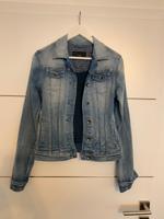 blaue kurze Jeansjacke von Zero, Größe 34, sehr gut erhalten Bayern - Kulmbach Vorschau