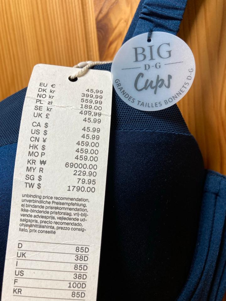 Esprit BH 85D, mit Bügel, gemoldet, BigCups, neu mit Etikett, in Horn-Bad Meinberg