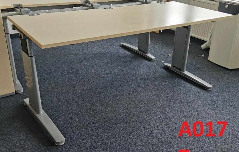 BÜRORÄUMUNG Aktenschrank Schreibtisch Büromöbel in Bad Belzig