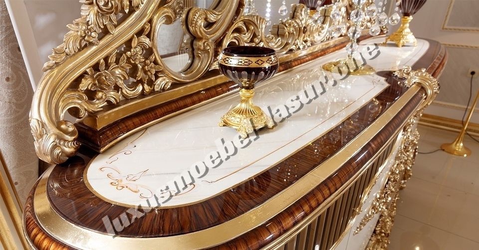 Esszimmer Barock Luxus Möbel Tisch Stuhl Kommode Vitrine in Essen