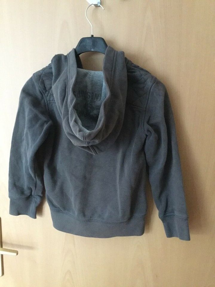 Graue, gemütliche Strickjacke, H&M, Gr. 110/116 in Rosdorf