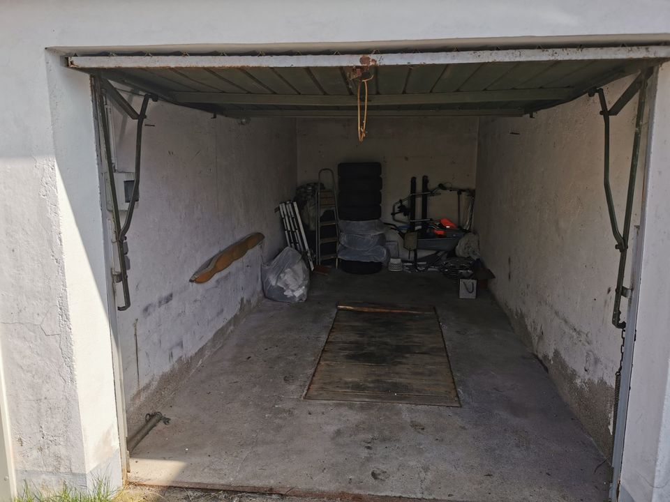 Garage mit Kanal und Strom zu verkaufen in Waldkraiburg