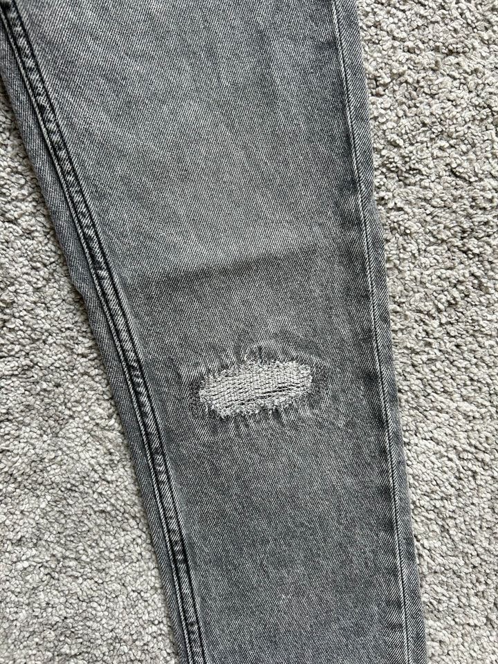 Jeans von Vingino Modell Peppe in grau, Gr. 140 in Witten