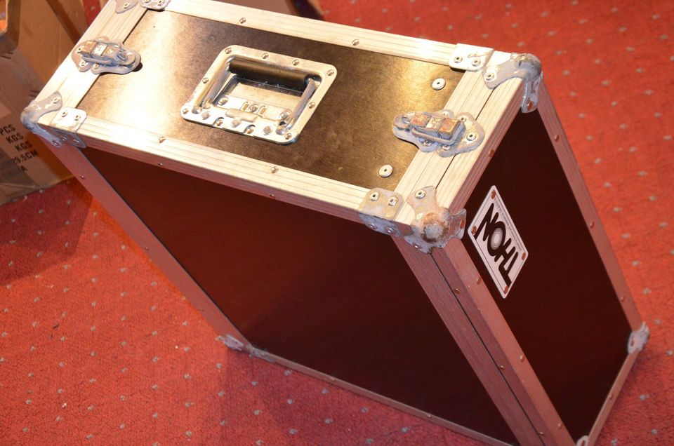 Thon Flightcase for 19" Rack Equipment in Köln