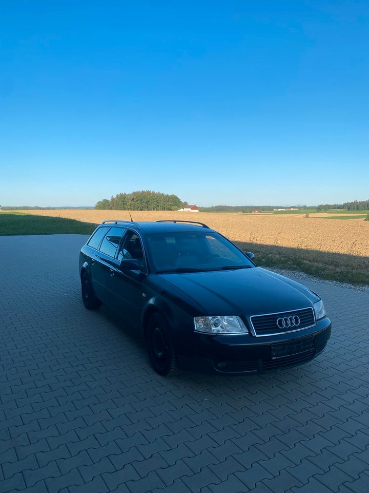 Audi A6 C5 Avant Quattro 2,5 l in Obertaufkirchen