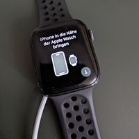 Apple Watch Nike Series 6 44mm space grau mit Nike Sportarmband Leipzig - Lindenau Vorschau