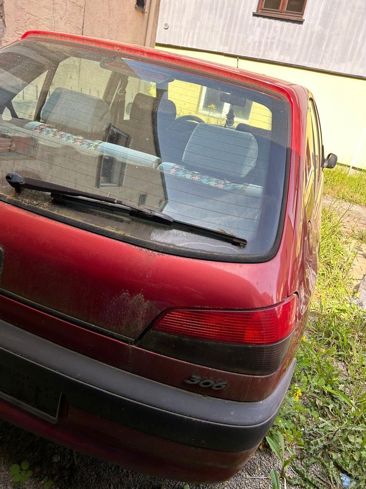 Peugeot 306 Schlachtfest in Würzburg