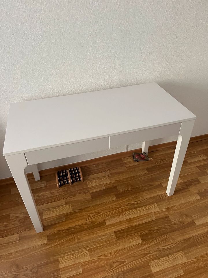 Schreibtisch weiß mit Schubladen - nur Selbstabholer in München