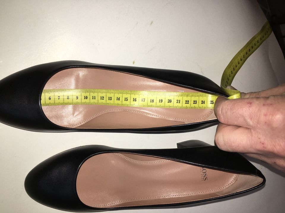 Boss Damen Business Schuhe Gr.38,5 , Leder schwarz, Neuzustand in Dettingen an der Erms