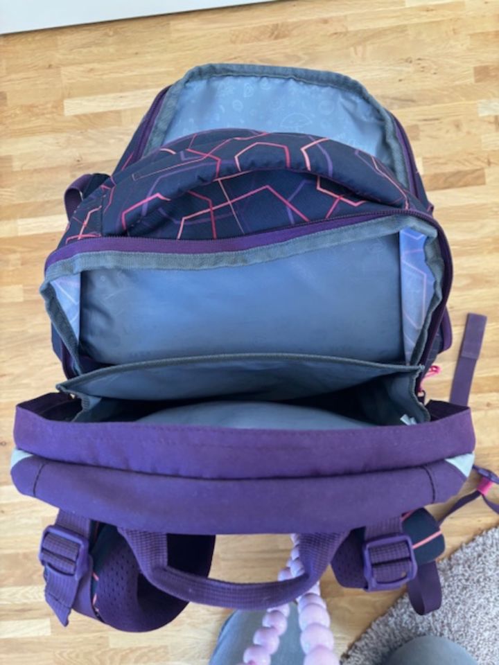 Coocazoo Schulrucksack ScaleRale Laserbeam Plum blau-lila in Berlin