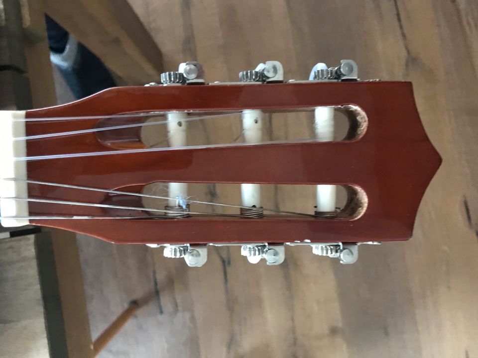 Classic Cantabile 3/4 Klassikgitarre für Linkshänder inkl. Tasche in Otterndorf