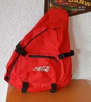 Coca-Cola Rucksack NEU Umhängetasche dreieckig Nordrhein-Westfalen - Fröndenberg (Ruhr) Vorschau