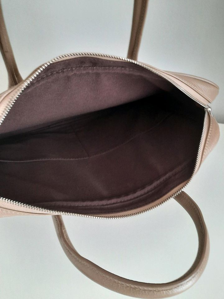 Tasche von Bogner, neuwertig in Berlin