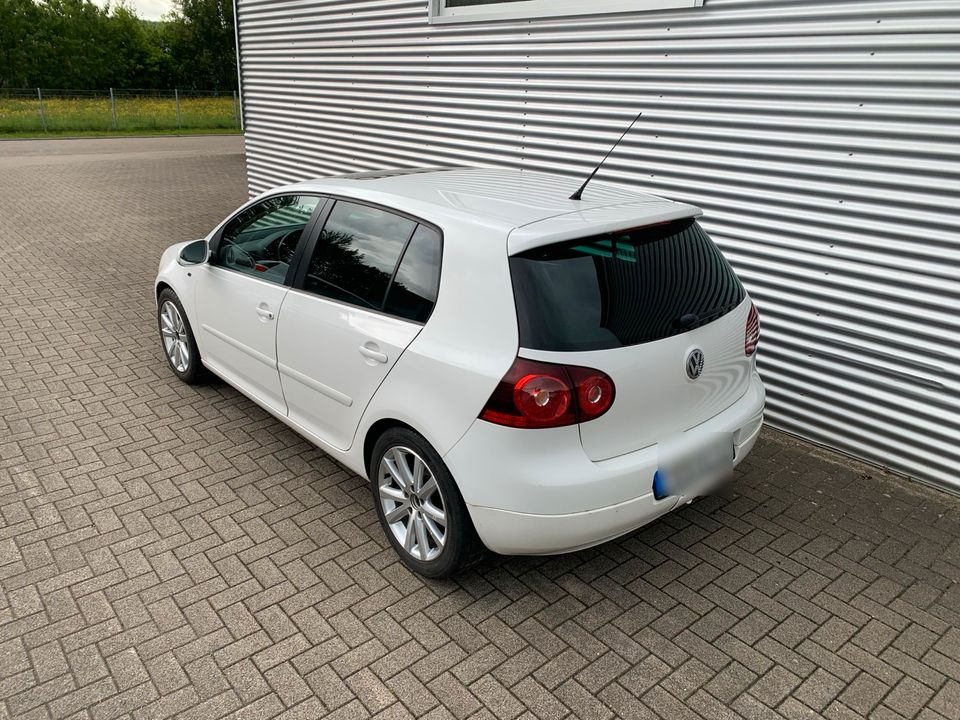 VW Golf V GT mit R-Line Parts mit neuer Steuerkette und Zündung in Karlsbad