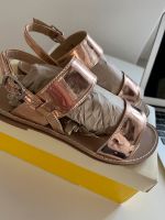 Mini Boden Sandalen Rose Gold Gr. 34 Zwillinge neu! Nordrhein-Westfalen - Detmold Vorschau