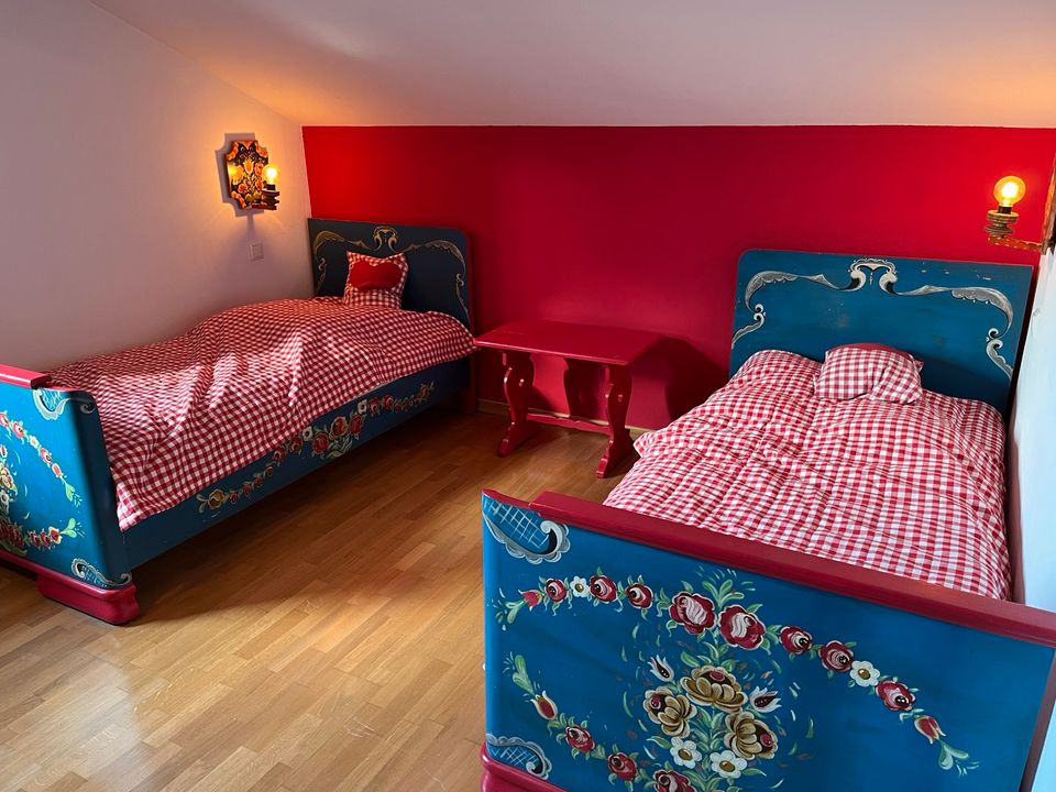 Landhausschrank Bett Schlaf Kinder Zimmer in Aschau im Chiemgau