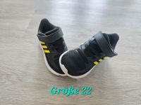 Schuhe Sneakers 22 Neuwertig Sportschuhe Kinderschuhe Adidas Nordrhein-Westfalen - Königswinter Vorschau