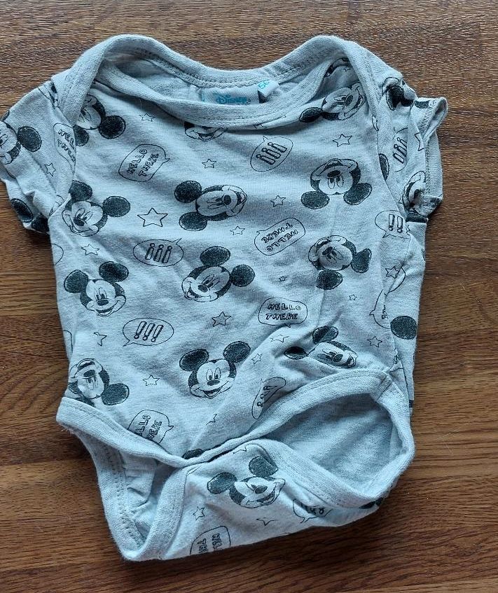 5 Body's  56 / langarm & Kurzarm C&A  Disney Baby und H&M Disney in Stadland