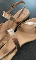 UGG Sandalen Zehentrenner -roségold NEU - Leder Niedersachsen - Delmenhorst Vorschau