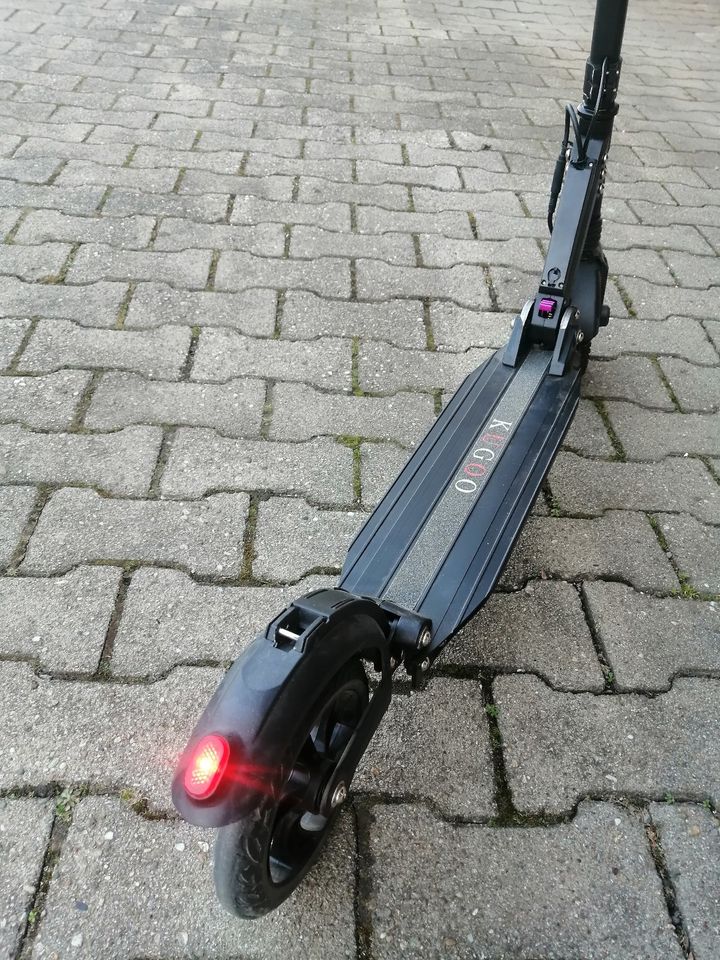 Kugoo - E Roller - sehr wenig gefahren in Pforzheim