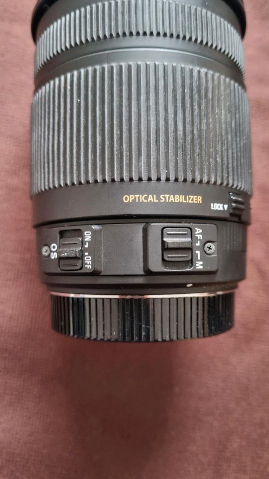 Sigma Canon DC 18-250mm 1:3.5-6.3 DC OS HSM Objektiv gebraucht in Hamburg
