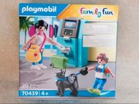 Playmobil family fun 70439 Urlauber Geldautomat Mutter Kind Hund Hessen - Zierenberg Vorschau