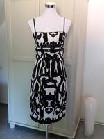 HEINE Kleid Gr. 36 schwarz/weiß, stilvoll & gepflegt Nordrhein-Westfalen - Moers Vorschau