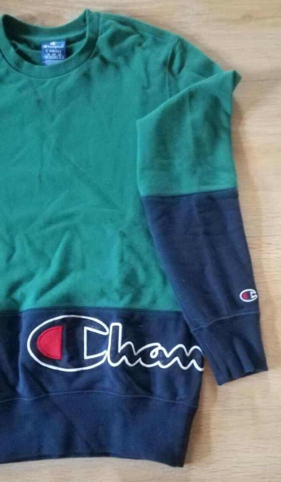 Champion Sweater Pullover Jungs Gr XS(164) Fb. grün/blau wNEU in Friedrichroda