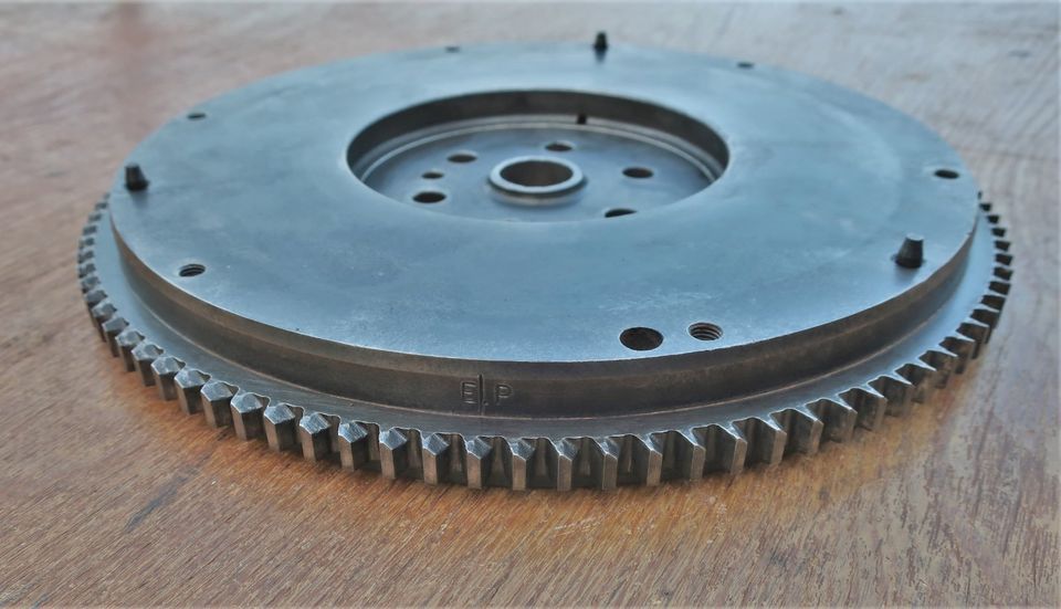 6 Zylinder 2,6L, Land Rover Serie 2 / 3 Schwungscheibe, flywheel in Jade