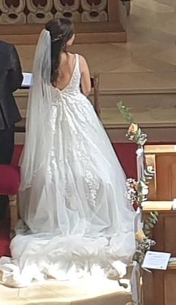 Traumhaftes Brautkleid Hochzeitskleid Schleppe A-Linie in Dinkelscherben