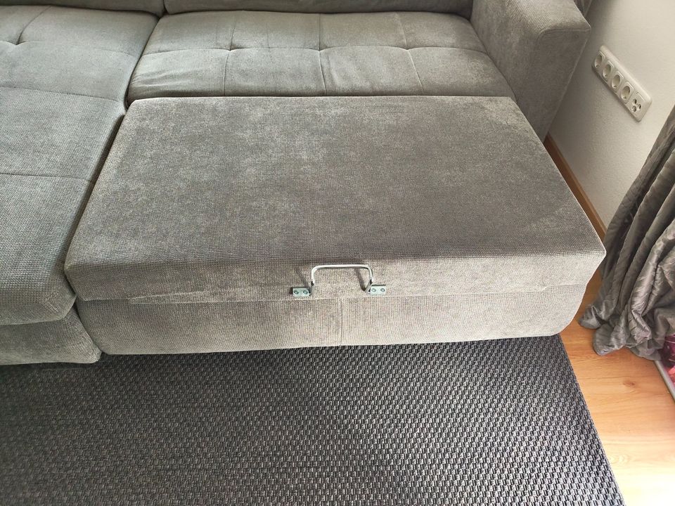 Couch ( Segmüller ) Kopfteilverstellung u. Bettfunktion in Aindling