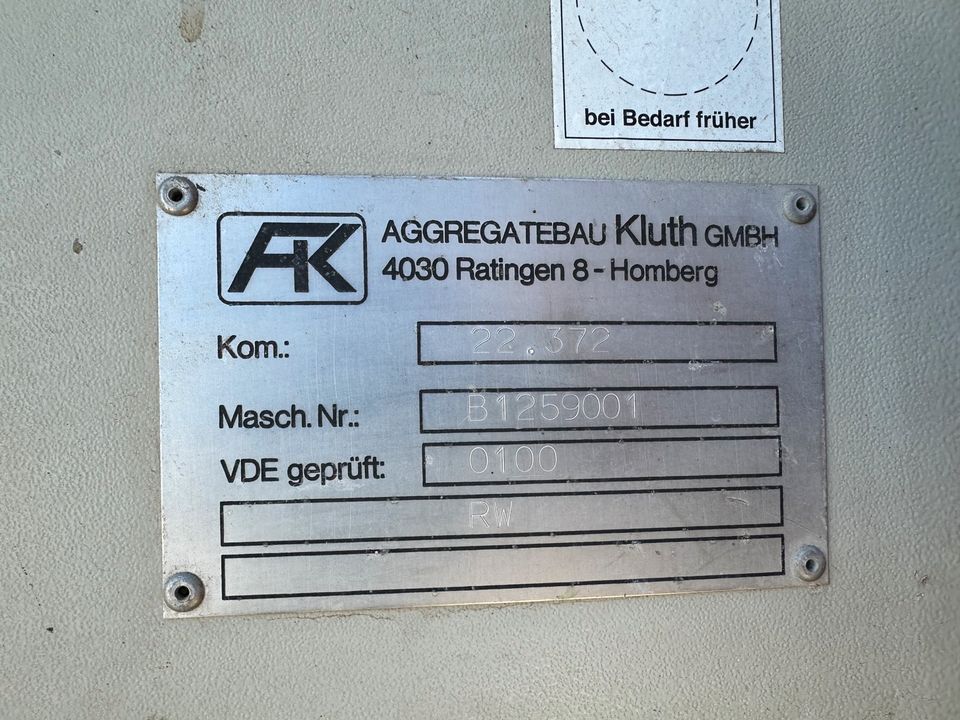 Kluth Stromaggregat Notstromaggregat 125 KVA mobil auf Anhänger in Vogt