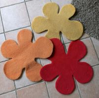 Teppich Blume Frühling rot orange gelb Kinderzimmer Jugendzimmer Nordrhein-Westfalen - Herzogenrath Vorschau