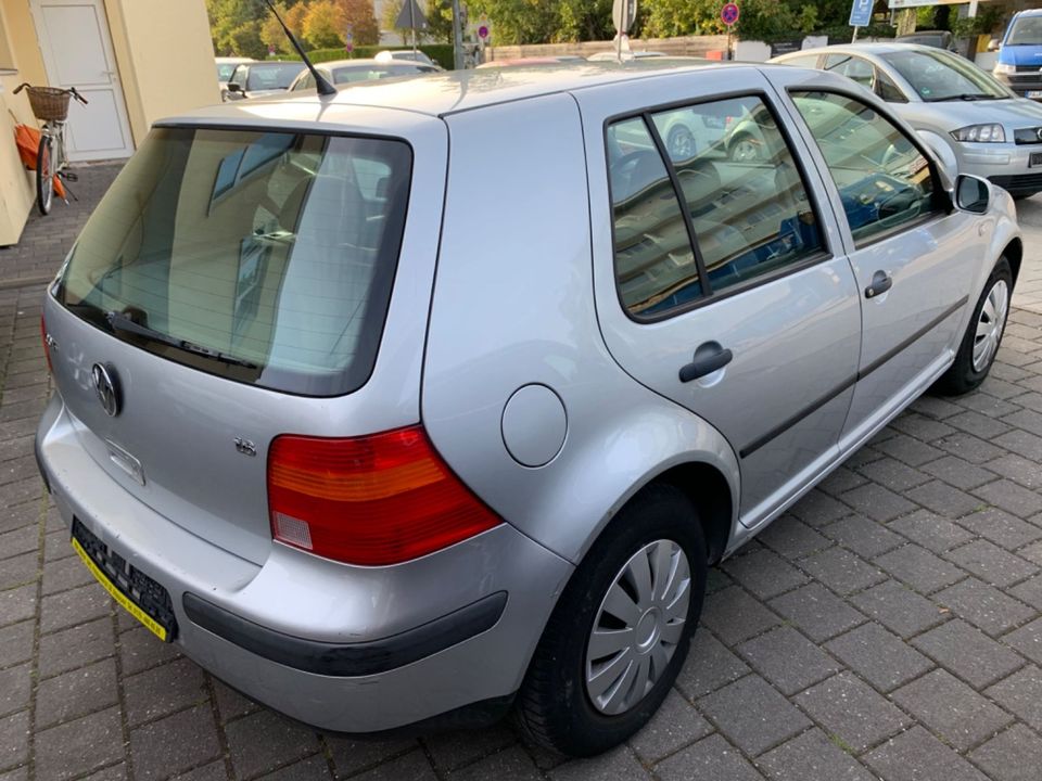 Volkswagen Golf 1.6 AUTOMATIK / TÜV 8 / 2025 in Ottobrunn