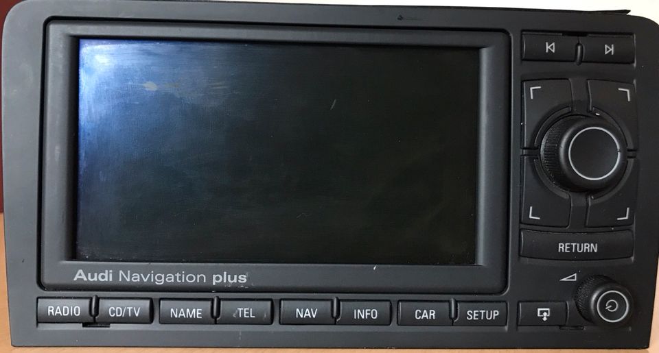 Audi Navi RNS-E Navigationssystem Plus in Celle